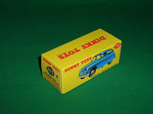 Load image into Gallery viewer, Dinky Toys #153 (# 40e) Standard Vanguard Saloon.
