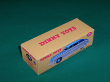Load image into Gallery viewer, Dinky Toys #171 (#139b) Hudson Commodore Sedan.