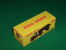 Load image into Gallery viewer, Dinky Toys #415 (# 33w) Mechanical Horse & Open Wagon.