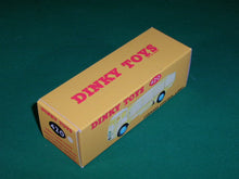 Load image into Gallery viewer, Dinky Toys #420 (# 25r) Leyland Forward Control Lorry.