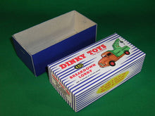 Load image into Gallery viewer, Dinky Toys #430 Commer Breakdown Lorry.