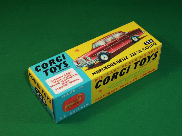 Corgi toys 230 Mercedes-Benz 220SE Coupé Corgi toys 230 Mercedes-Benz 220SE Coupé