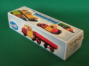 Crescent Toys #1276 Scammell Scarab Tanker (Esso)