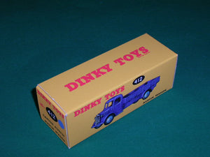 Dinky Toys #412 (# 30j) Austin Wagon.