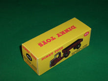 Load image into Gallery viewer, Dinky Toys #415 (# 33w) Mechanical Horse &amp; Open Wagon.