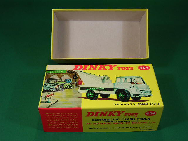Dinky Toys #434 Bedford TK Crash Truck.