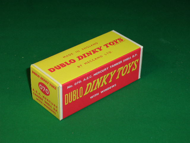 A rare Dublo Dinky 070 black plastic wheeled Mercury Tanker, M, box superb A rare Dublo Dinky 070 black plastic wheeled Mercury Tanker, M, box superb