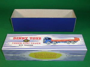 Dinky Toys #903 Foden Flat Truck with Tailboard 2nd cab -stripes.