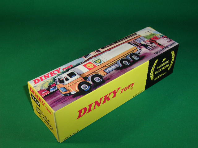 Dinky Toys #944 Shell-B.P. Fuel Tanker - end flap type box.