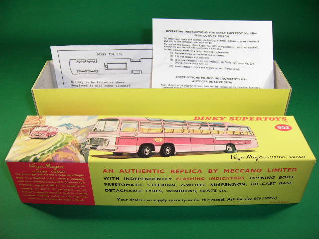 Dinky Toys #952 Vega Major Luxury Coach (with lights) - lid & base type box.