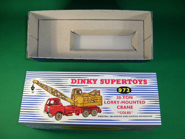 Dinky Toys #972 Coles 20T Lorry Mounted Crane.