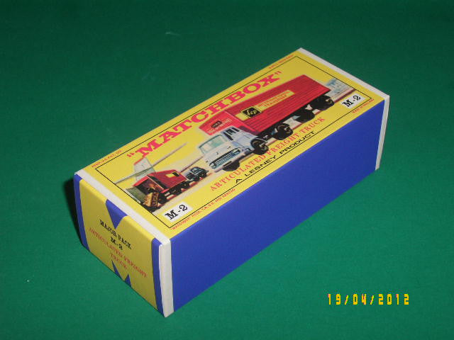 Matchbox 1-75 Regular Wheels Major Pack No. #2c Bedford Tractor & York Trailer.