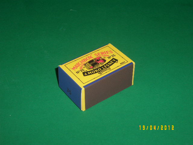 Matchbox 1-75 Regular Wheels #35a E.R.F. Marshall Horse Box.